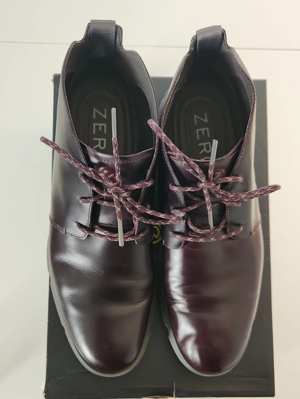 Cole Haan Men’s Burgundy Leather Chukka Boots with Patterned Round Laces